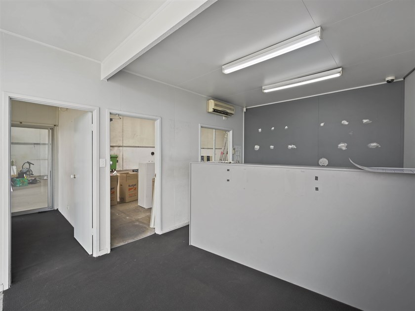 2 Moore Road, Airport West VIC 3042