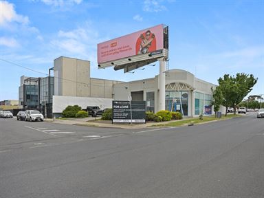 2 Moore Road, Airport West VIC 3042