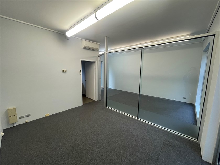 Suite 21 /209 Toorak Road , South Yarra VIC 3141