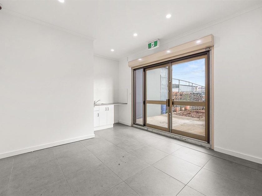 66  Plateau Road, Reservoir VIC 3073