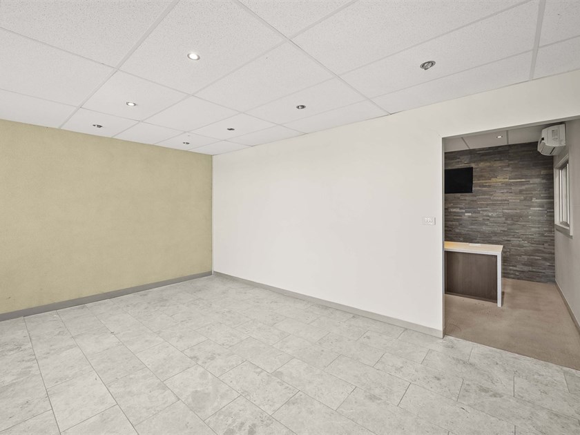 UNIT 1/6 Charnfield Court, Thomastown VIC 3074