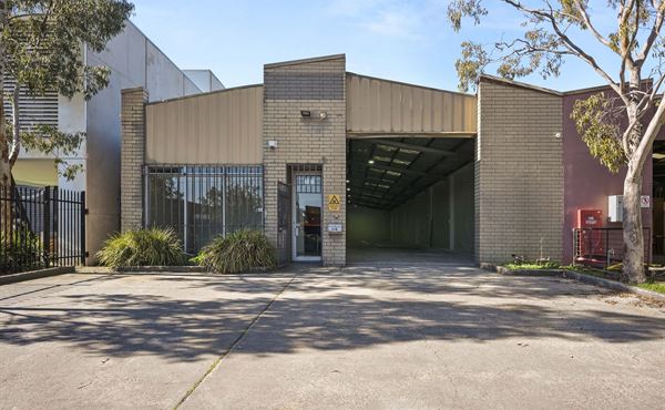 UNIT 1/6 Charnfield Court, Thomastown VIC 3074
