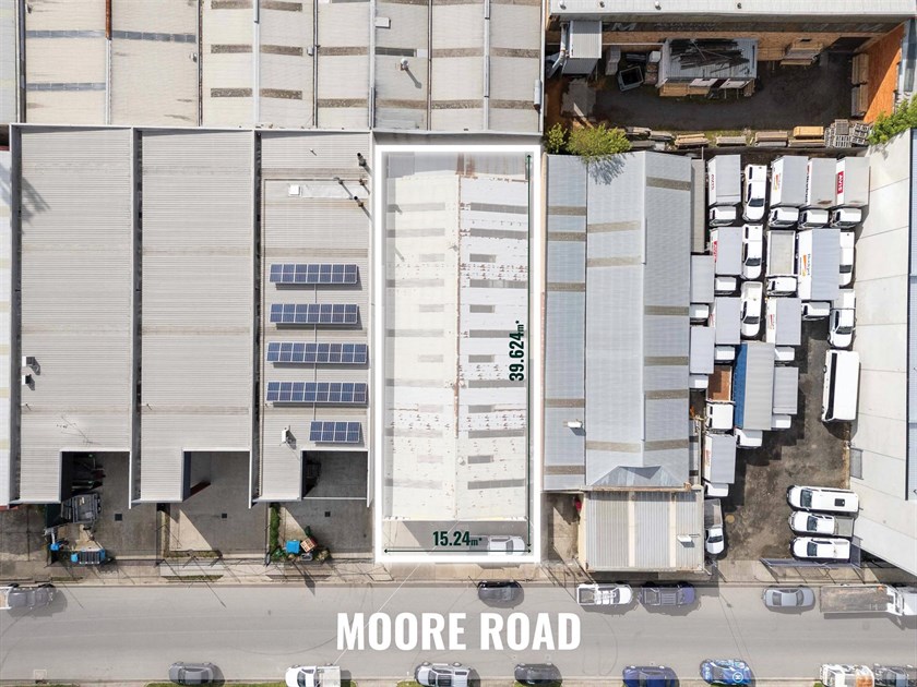 12 Moore Road, Airport West VIC 3042