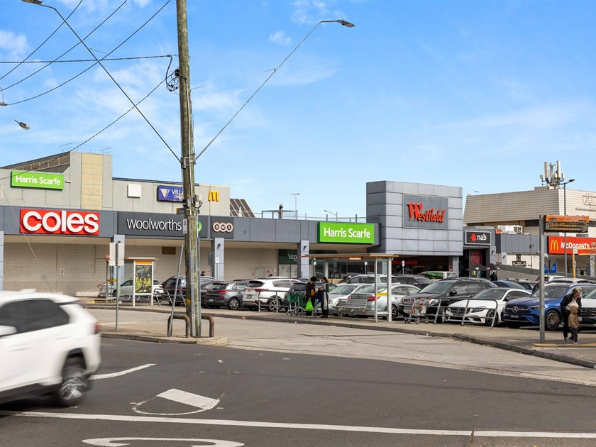 12 Moore Road, Airport West VIC 3042
