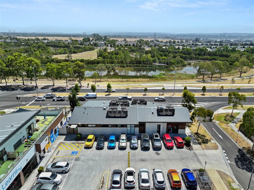 2 Harmony Chase, Clyde North VIC 3978