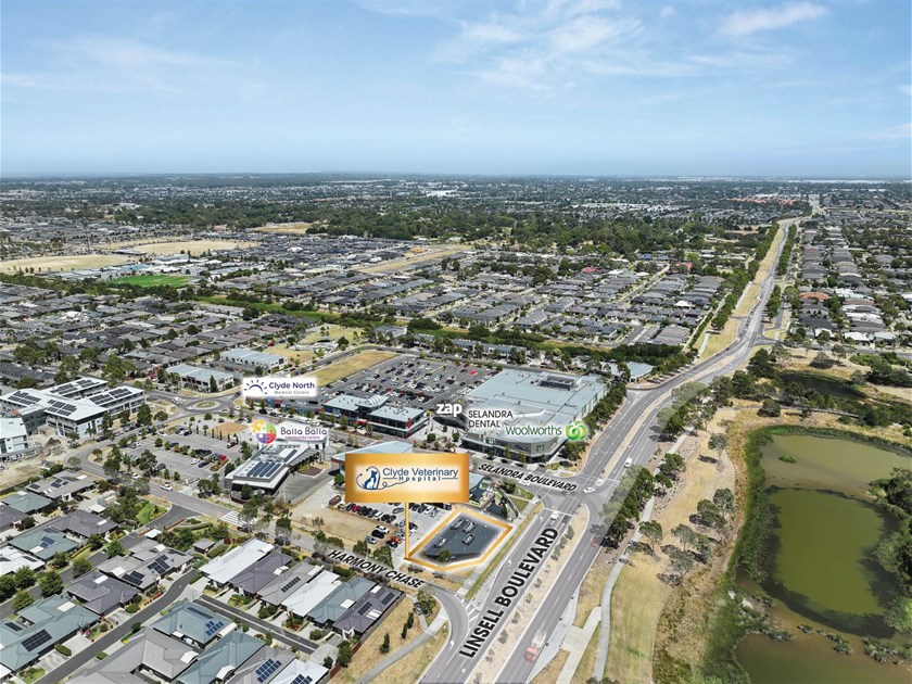 2 Harmony Chase, Clyde North VIC 3978