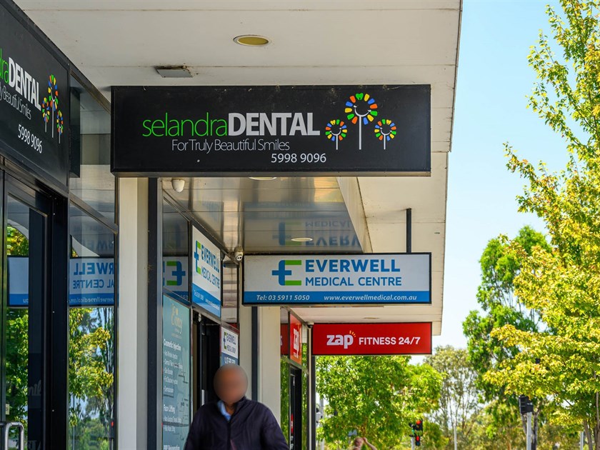 2 Harmony Chase, Clyde North VIC 3978