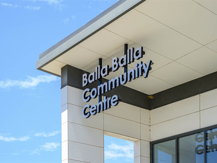 2 Harmony Chase, Clyde North VIC 3978