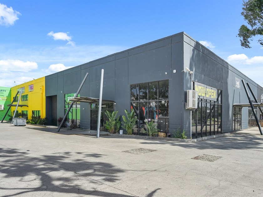2/77-79 Wright Street, Sunshine VIC 3020