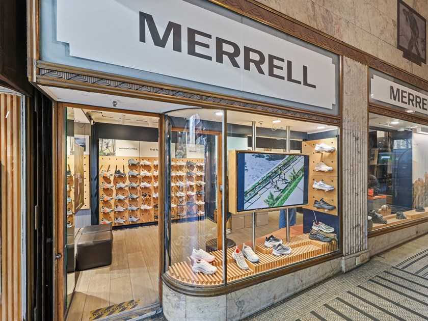Shop 1/220-226 Collins Street, Melbourne VIC 3000